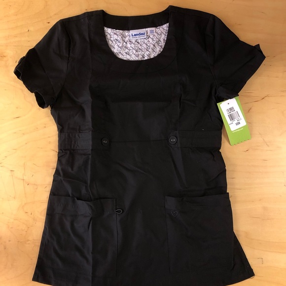 Landau Women’s Black “Jackie” Twill Scoop Neck Top - Picture 2 of 6